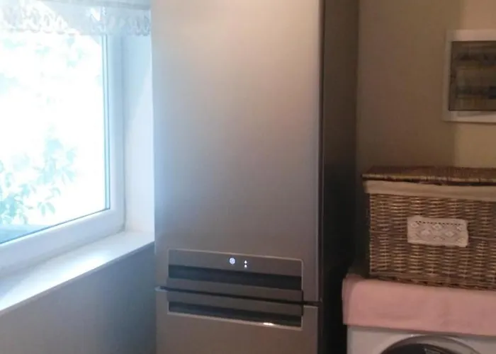 Appartamento Vaeikese Sisehooviga Korter Jahtsadama Vahetus Laeheduses *